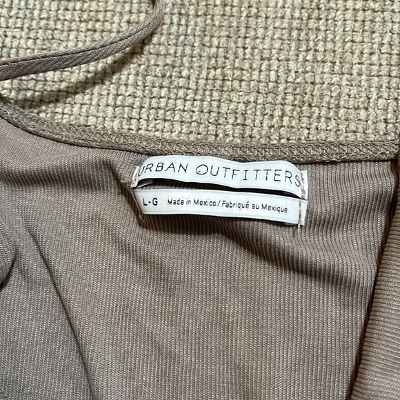 Urban Outfitters Romper - Picture 4 of 6